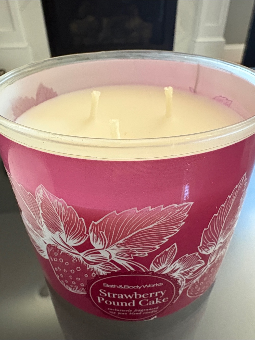 Bath & Body Works Strawberry Pound Cake 3-Wick Candle — Pink & Cream Jar